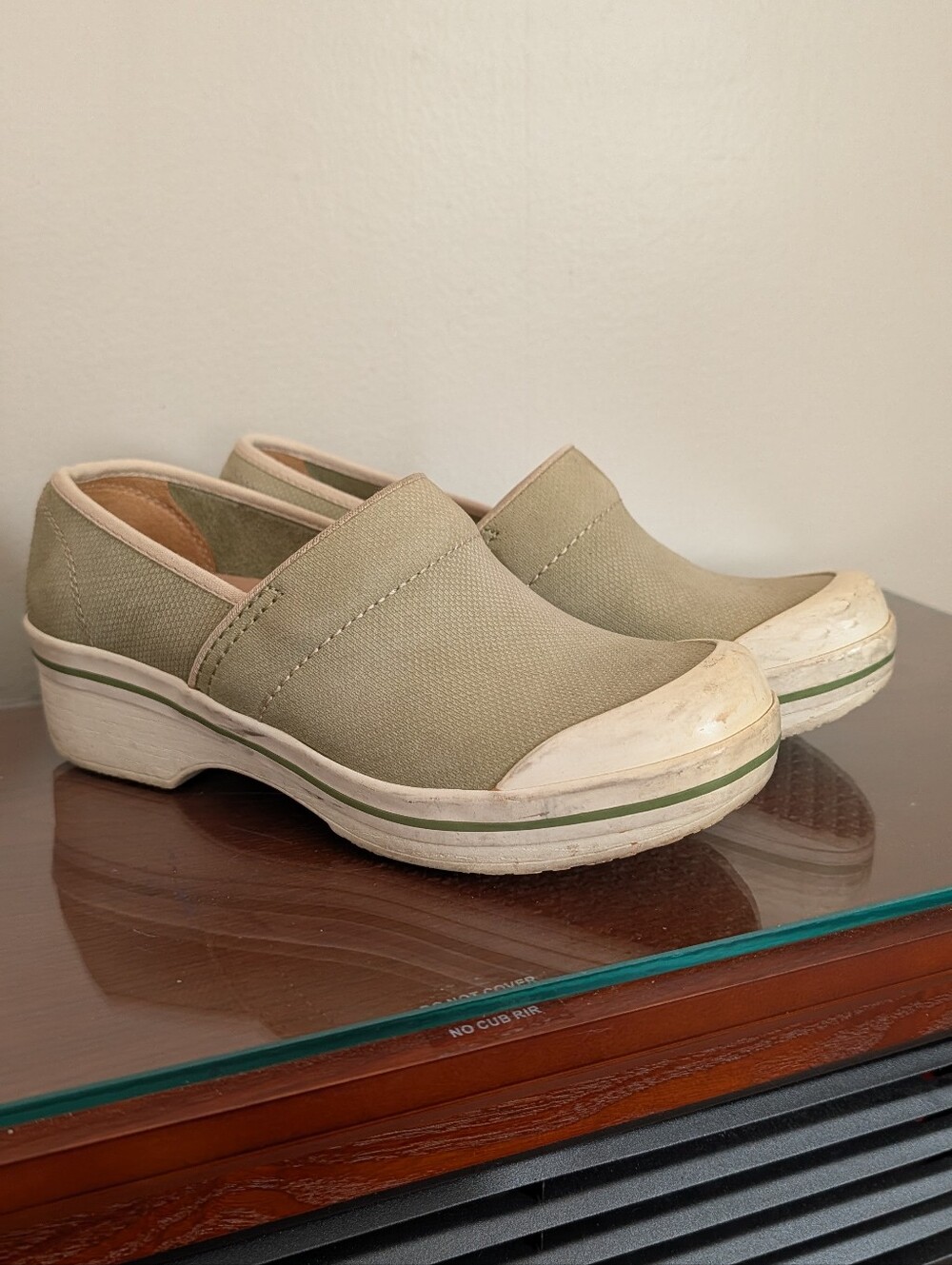 Dansko Leather Clogs Women's Size 6.5 Shoes